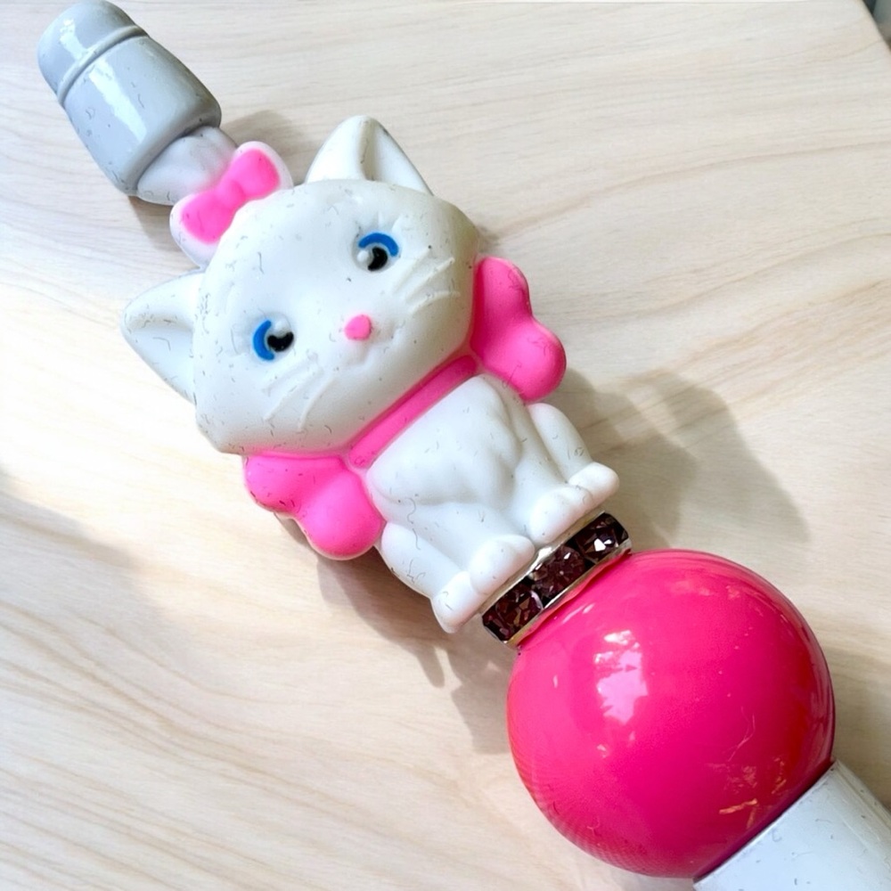 Handmade Marie cat beaded pen